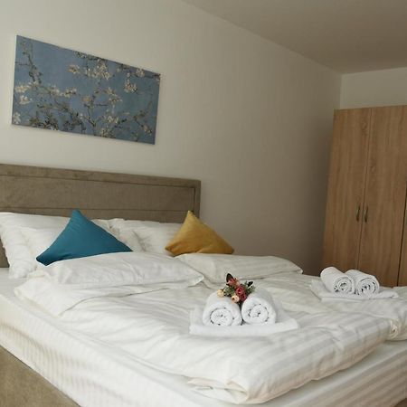 Suncokret Apartmani โลซนิตซา ภายนอก รูปภาพ