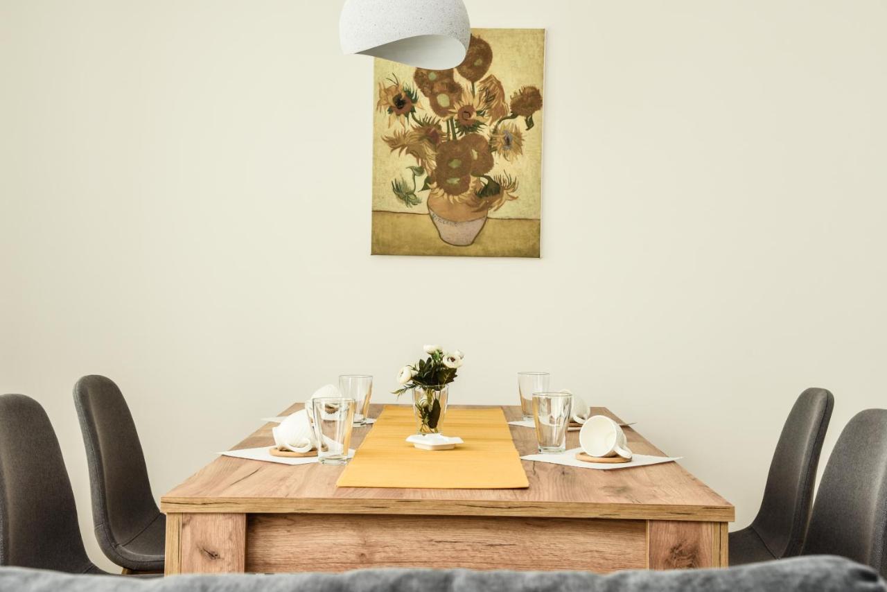 Suncokret Apartmani โลซนิตซา ภายนอก รูปภาพ