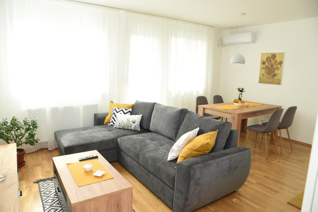 Suncokret Apartmani โลซนิตซา ภายนอก รูปภาพ