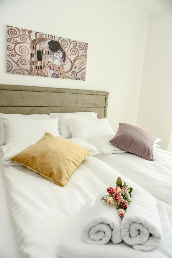 Suncokret Apartmani โลซนิตซา ภายนอก รูปภาพ