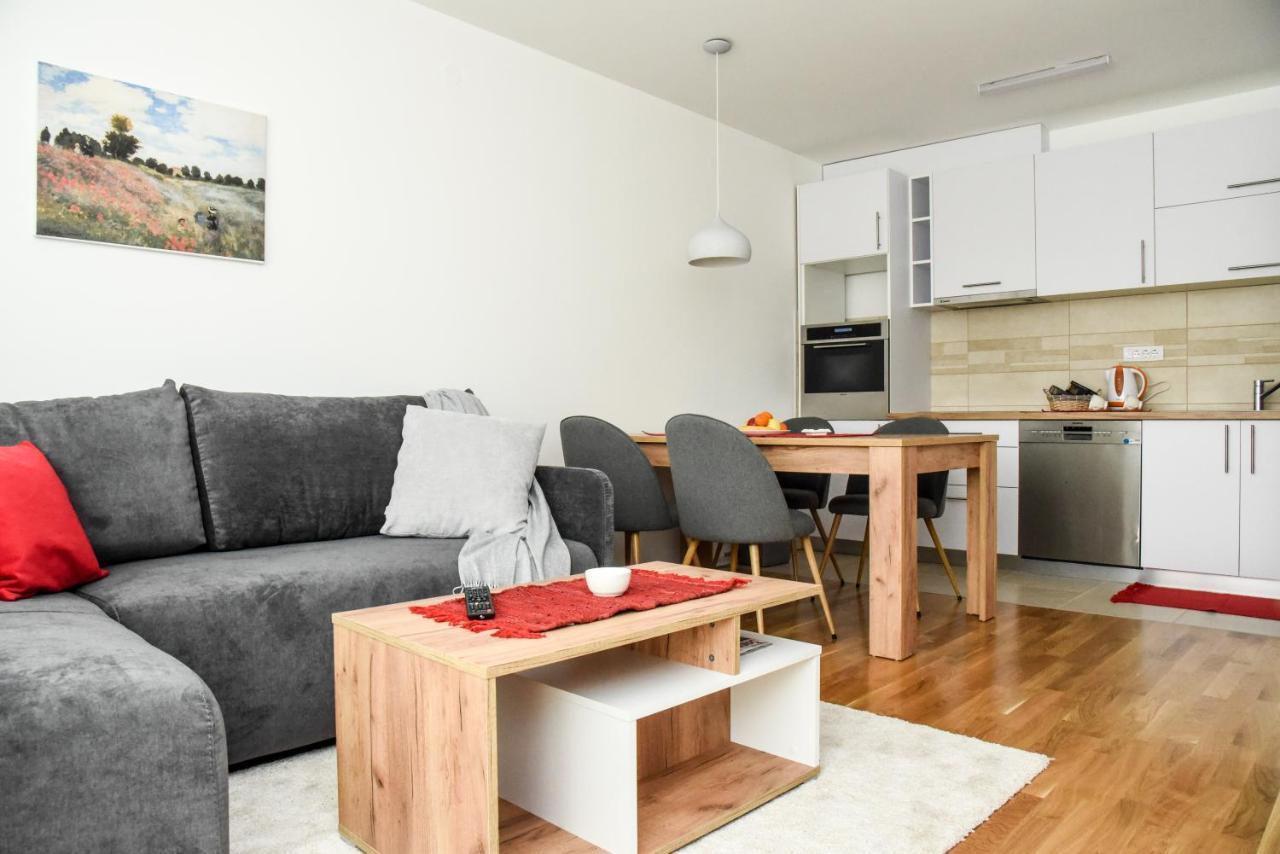 Suncokret Apartmani โลซนิตซา ภายนอก รูปภาพ
