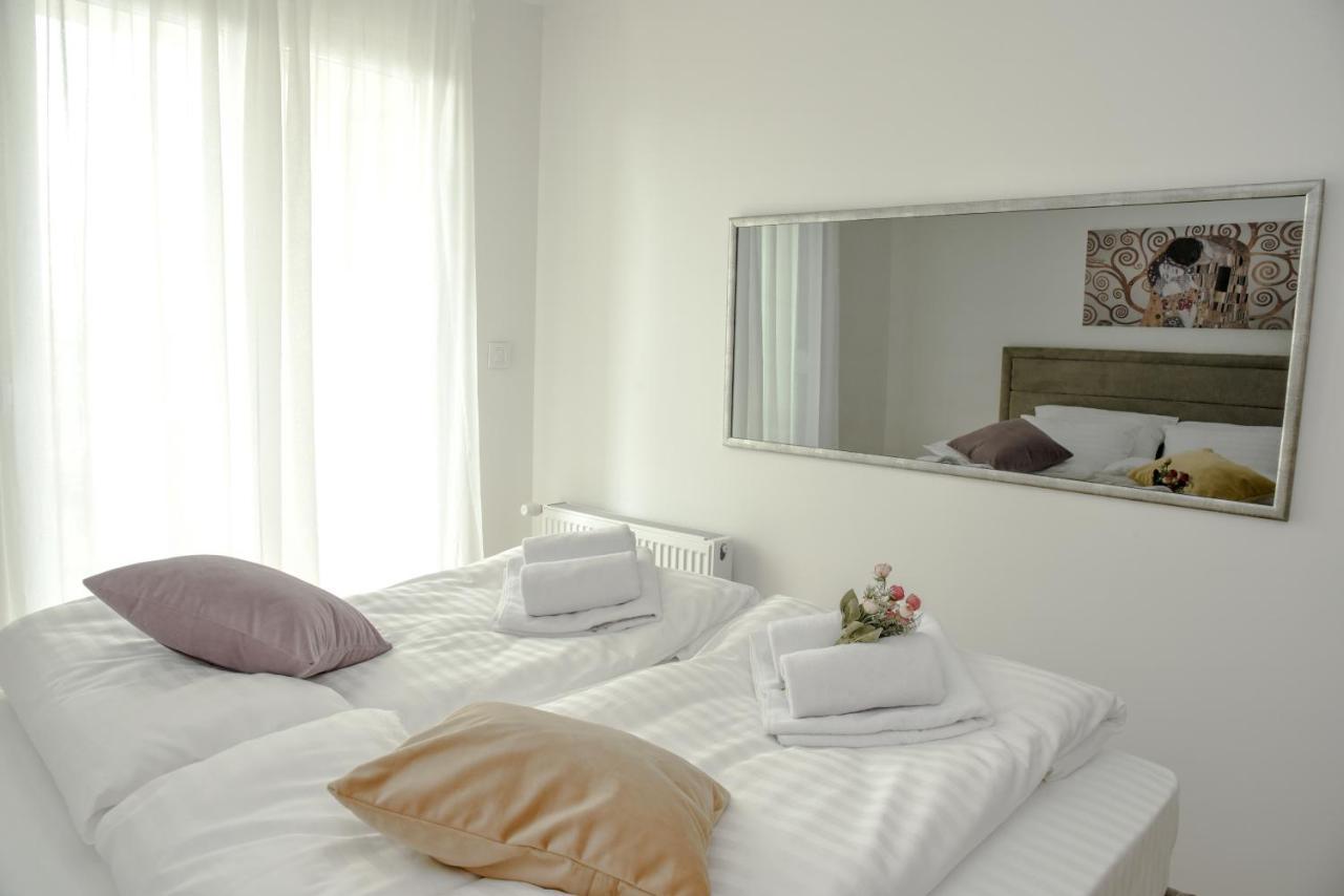 Suncokret Apartmani โลซนิตซา ภายนอก รูปภาพ