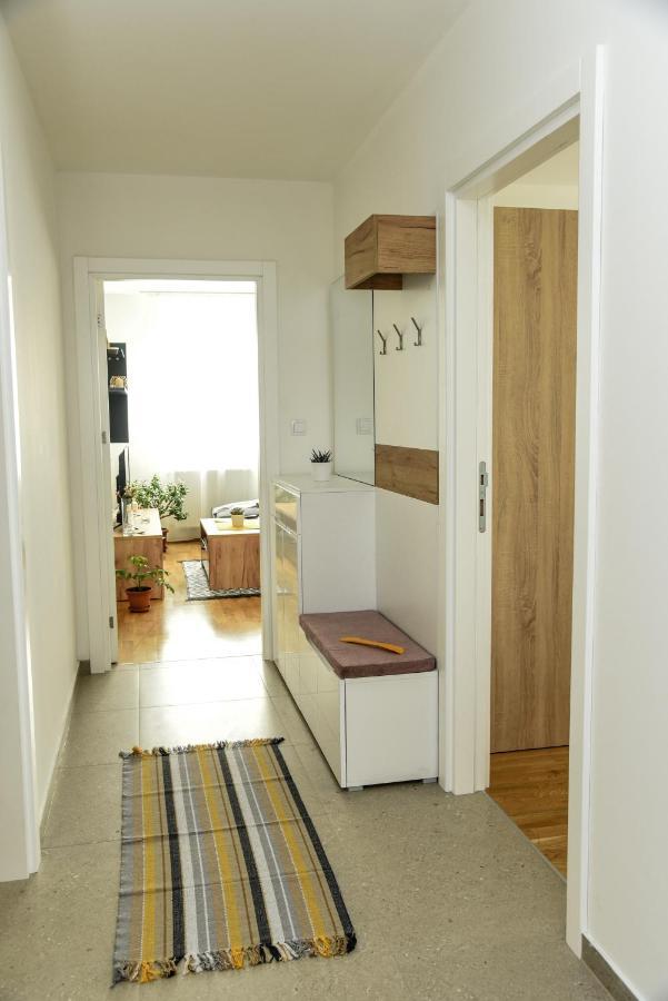 Suncokret Apartmani โลซนิตซา ภายนอก รูปภาพ