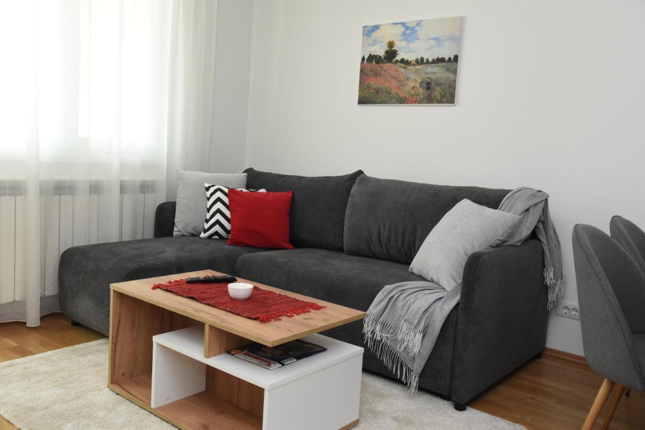 Suncokret Apartmani โลซนิตซา ภายนอก รูปภาพ
