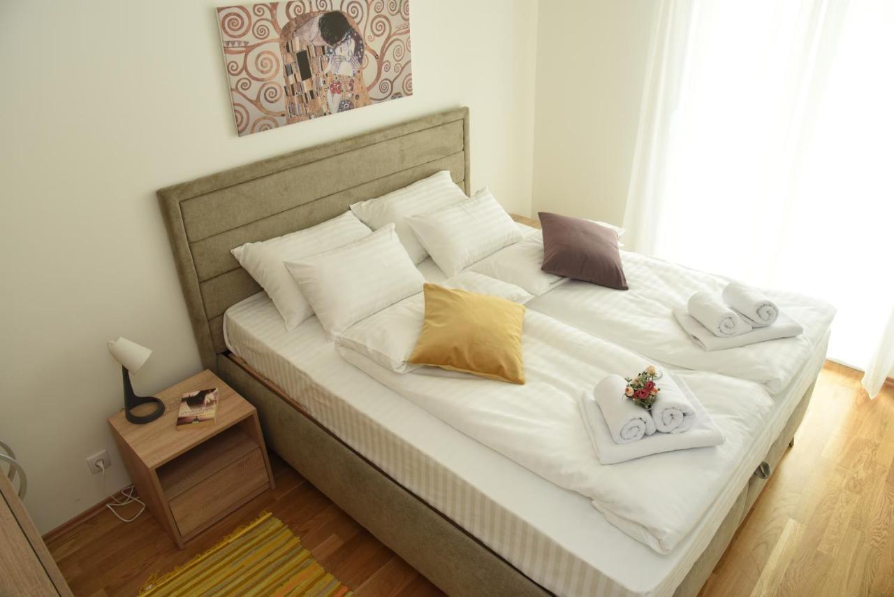 Suncokret Apartmani โลซนิตซา ภายนอก รูปภาพ